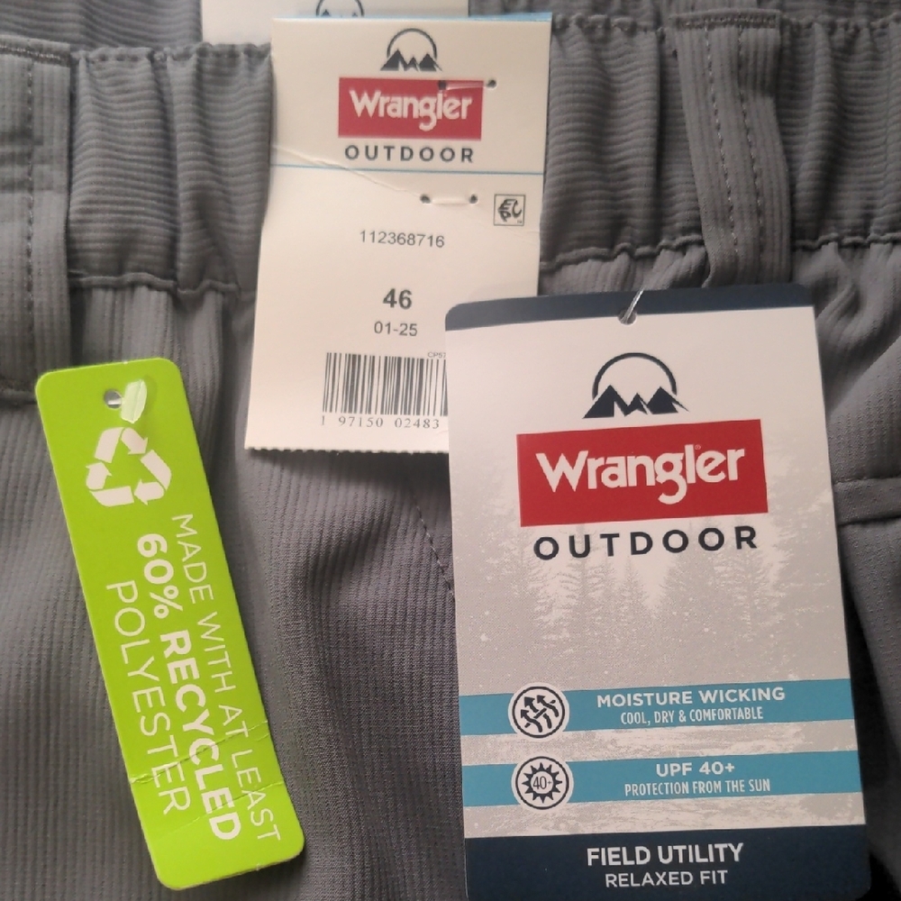 Wrangler Men's Charcoal Flat Front Shorts - Picture 2 of 5